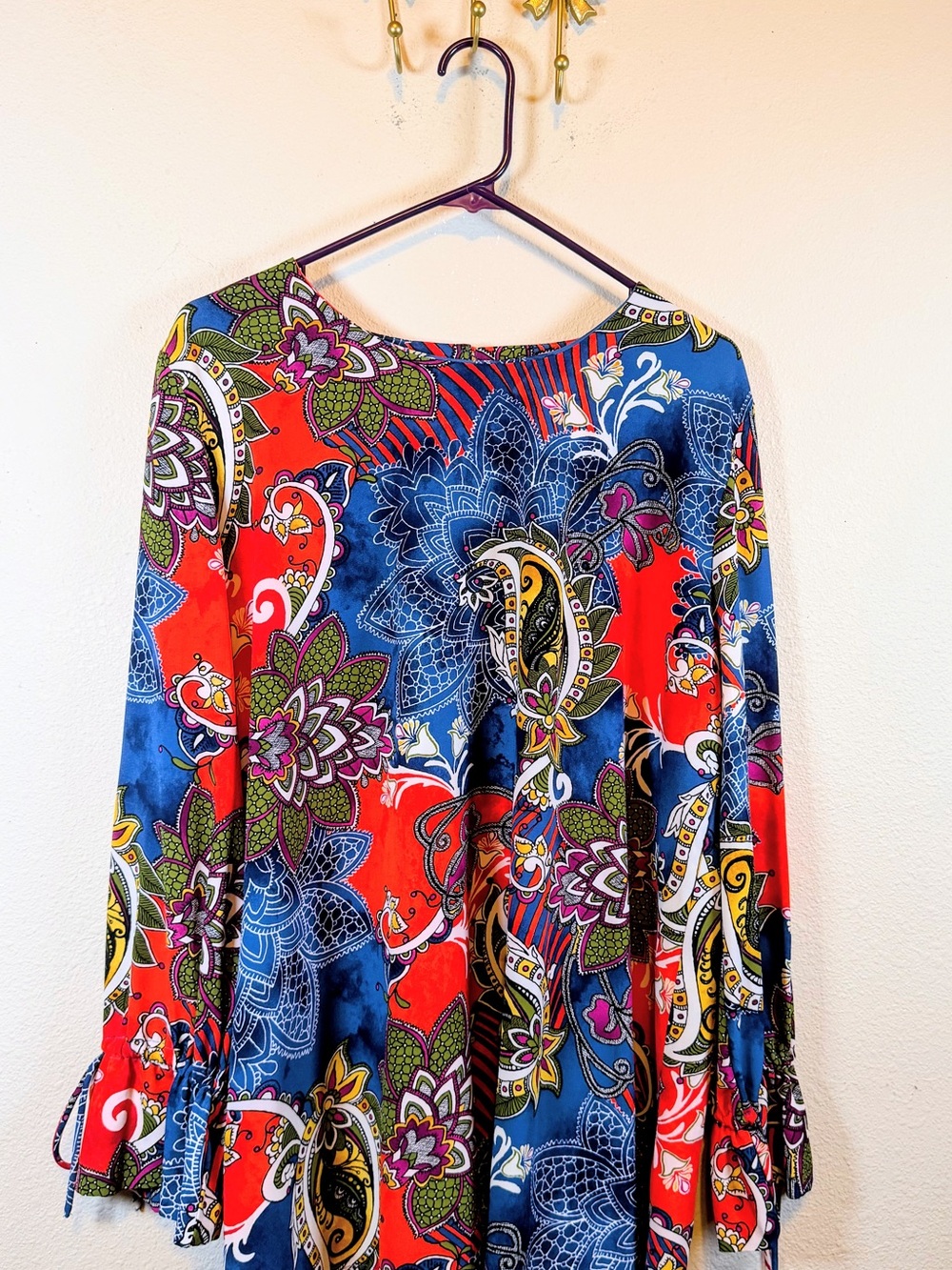 Peter Nygard Red & Blue Paisley Floral Bell-Sleeve Tunic. Size PL
